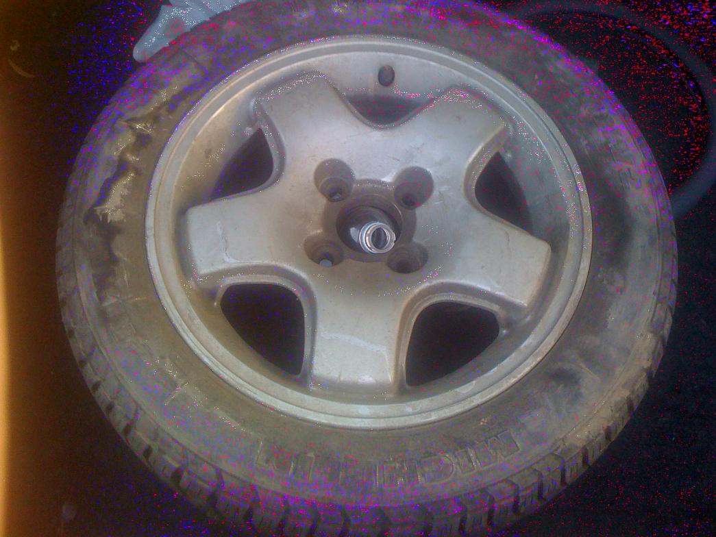 peugeot wheel.jpg