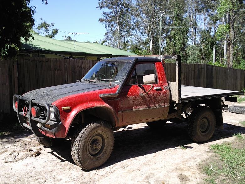 hilux dirty.jpg